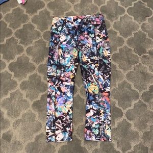 Crop lululemon leggings with pockets